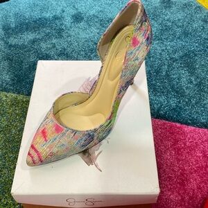 Jessica Simpson pumps.